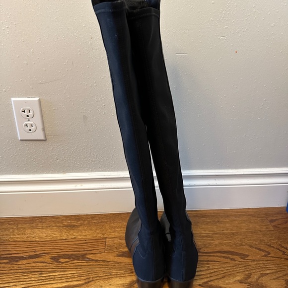 Stuart Weitzman over the knee boots - Picture 4 of 5